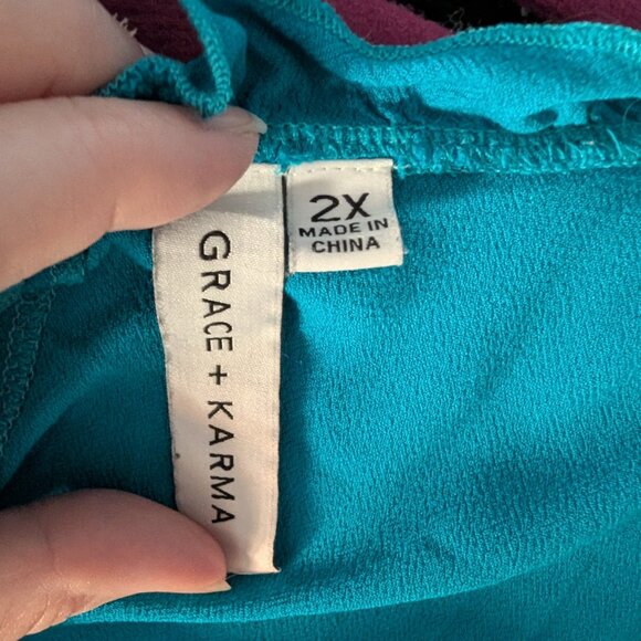 Blue sleeveless tank - Picture 3 of 4